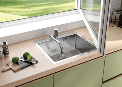 Kitchen tap, with foldable spout