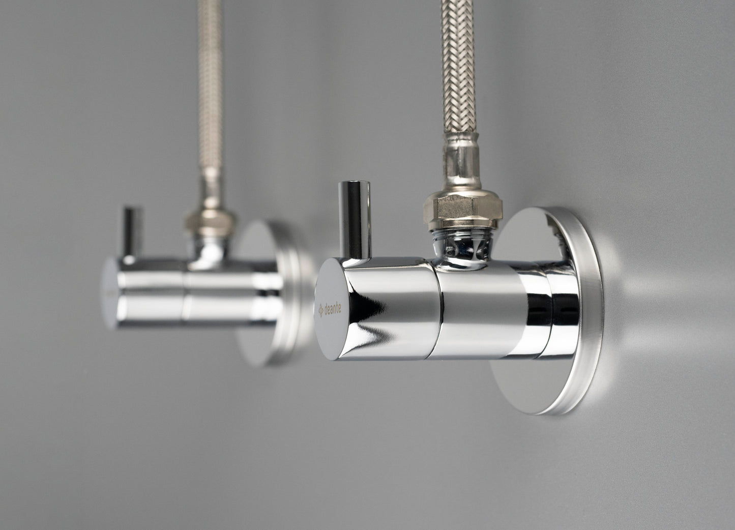 Angle valve, with ceramic cartridge, 1/2" - 3/8" - round