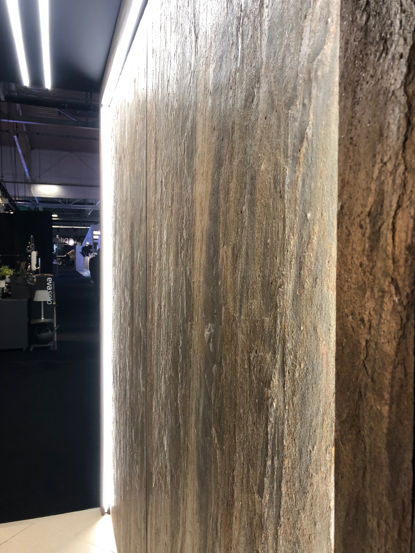 Forest Brown Stone Veneer