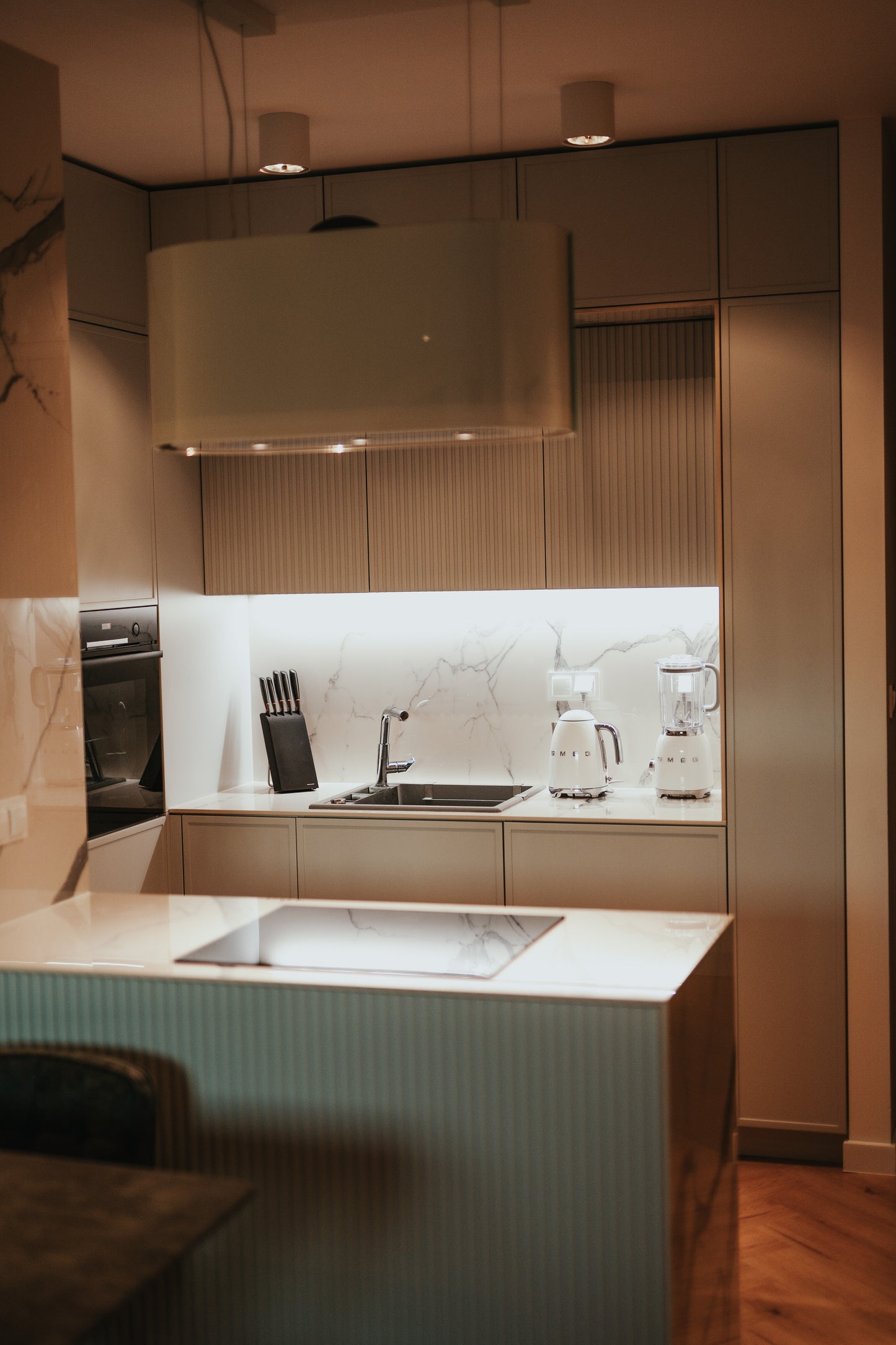 Kitchen tap, with pull-out spout